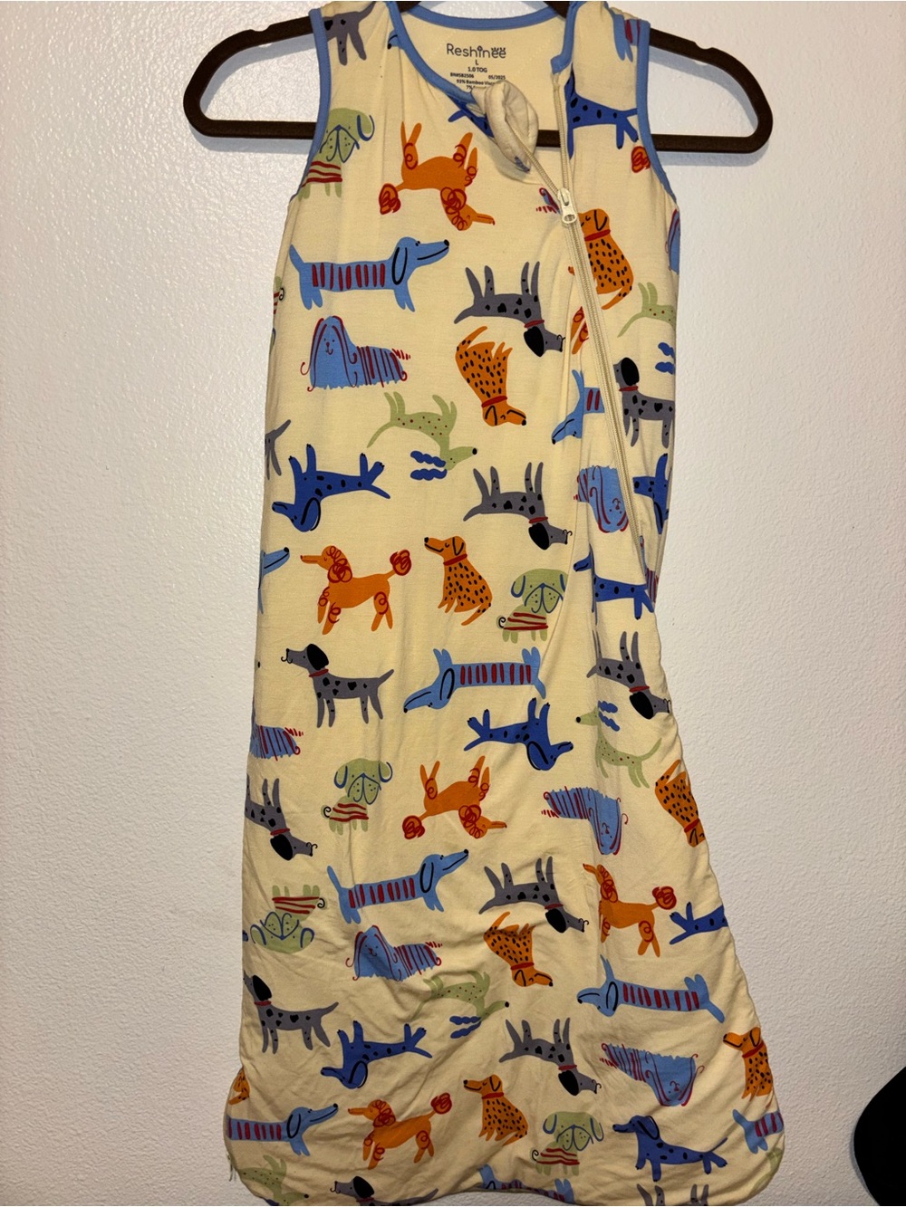 Reshinee Baby Sleep Sack in Cream with Colorful Dog Print NWOT - Picture 3 of 6